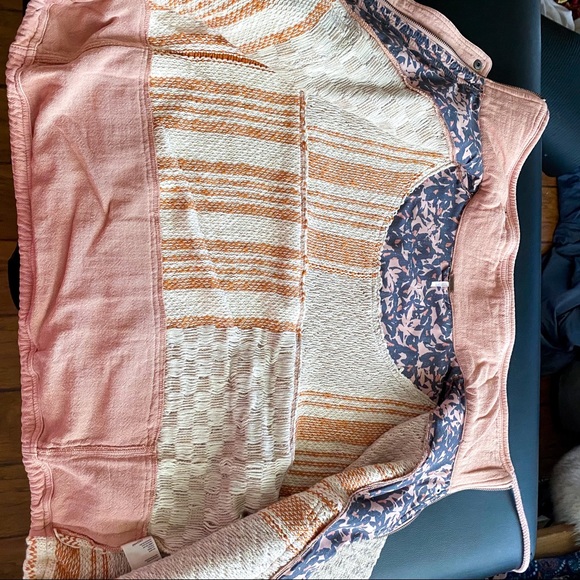 SOLD ON CURTSY - Picture 10 of 13